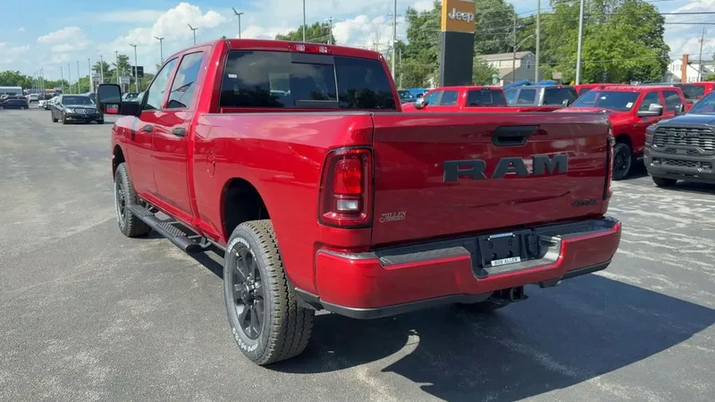 2026 Ram 2500 Black Express, photo 62
