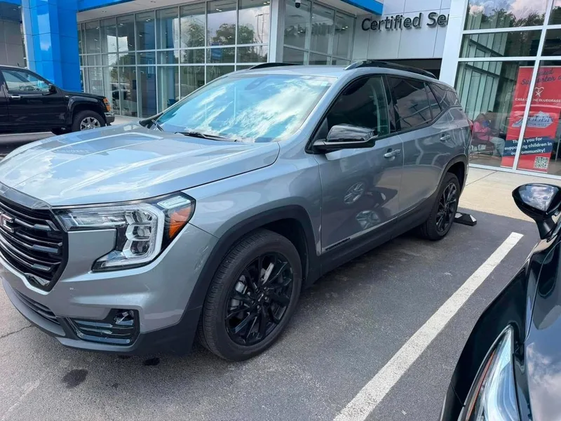 2024 GMC Terrain SLT, photo 11