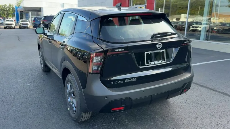 2026 Nissan Kicks S, photo 35