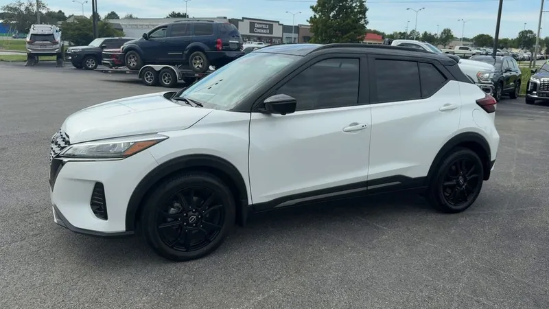 2023 Nissan Kicks SR, photo 33