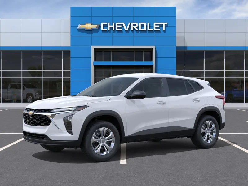 2026 Chevrolet Trax LS, photo 2