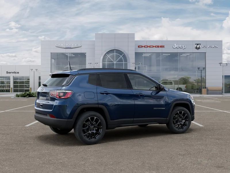 2026 Jeep Compass Latitude, photo 4