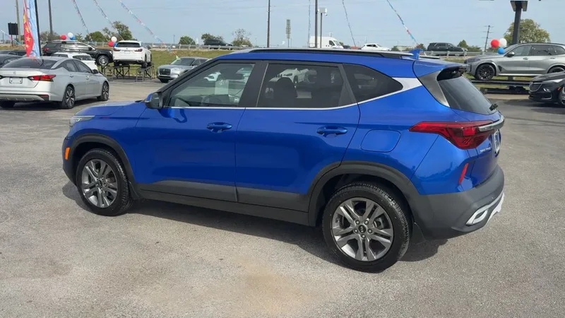 2021 Kia Seltos S, photo 4