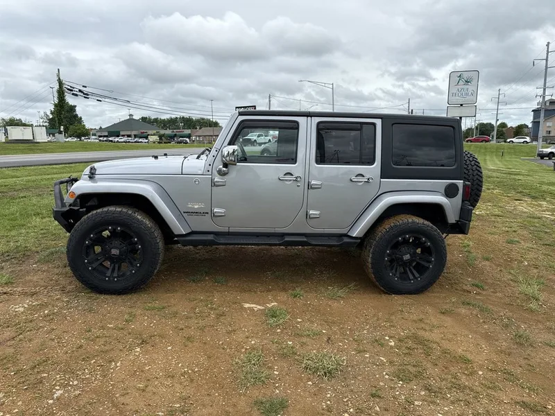 2014 Jeep Wrangler Unlimited Sahara, photo 11