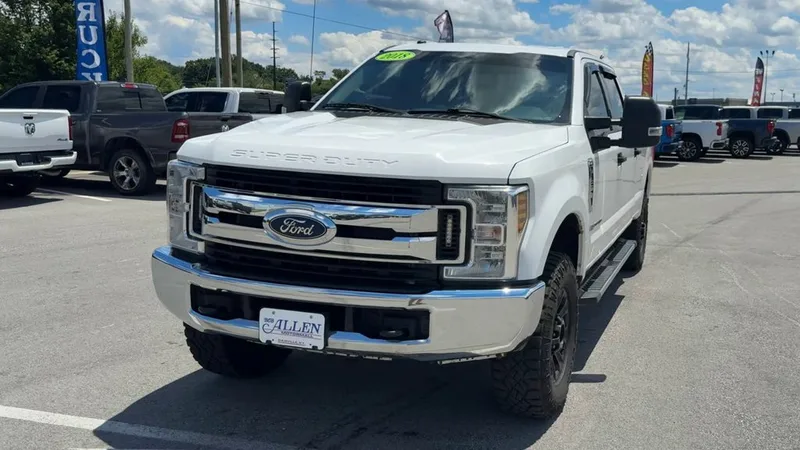 2018 Ford F-250SD XLT, photo 2
