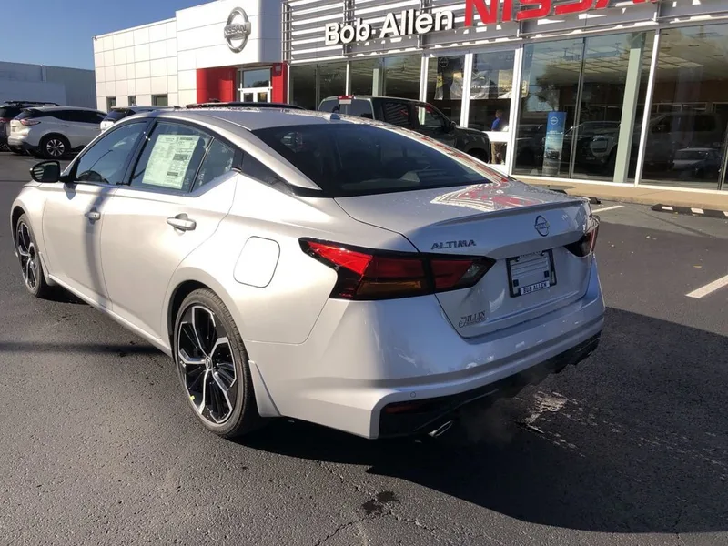 2025 Nissan Altima SR, photo 12