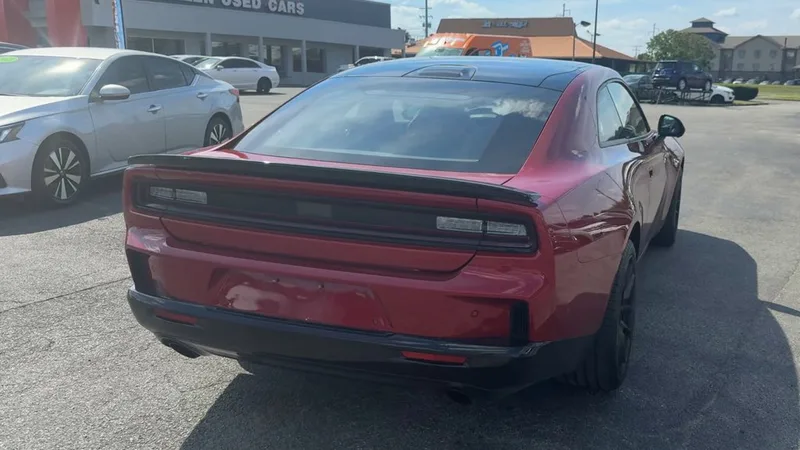 2026 Dodge Charger Scat Pack Plus, photo 6