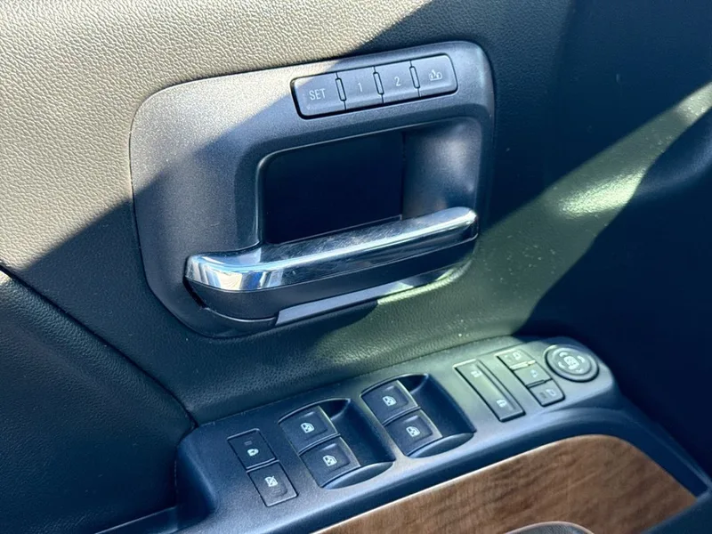 2015 Chevrolet Silverado 1500 LTZ, photo 12