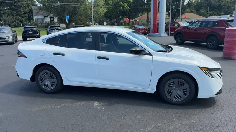 2027 Nissan Sentra S, photo 8